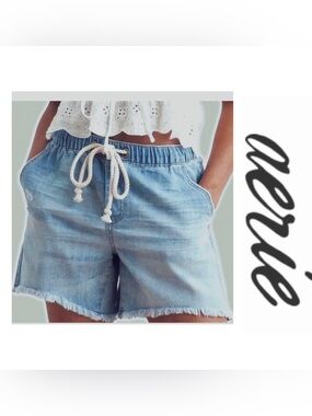 NWT | Aerie | Vacay Adventure Shorts | High Rise & Frayed Hem | Denim | Size M